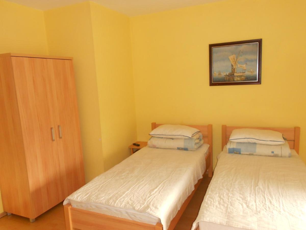 Hostel "Na Bocianowie" Бидгошч Екстериор снимка