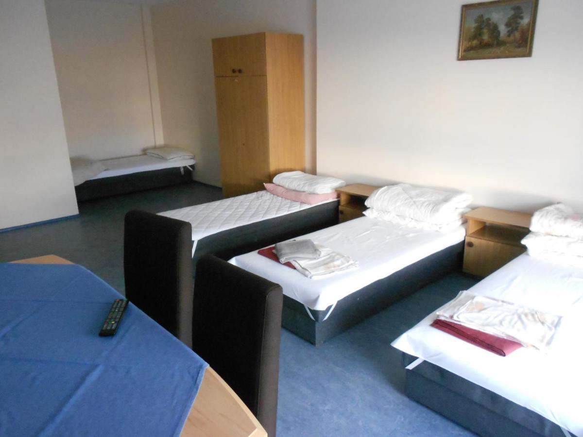 Hostel "Na Bocianowie" Бидгошч Екстериор снимка