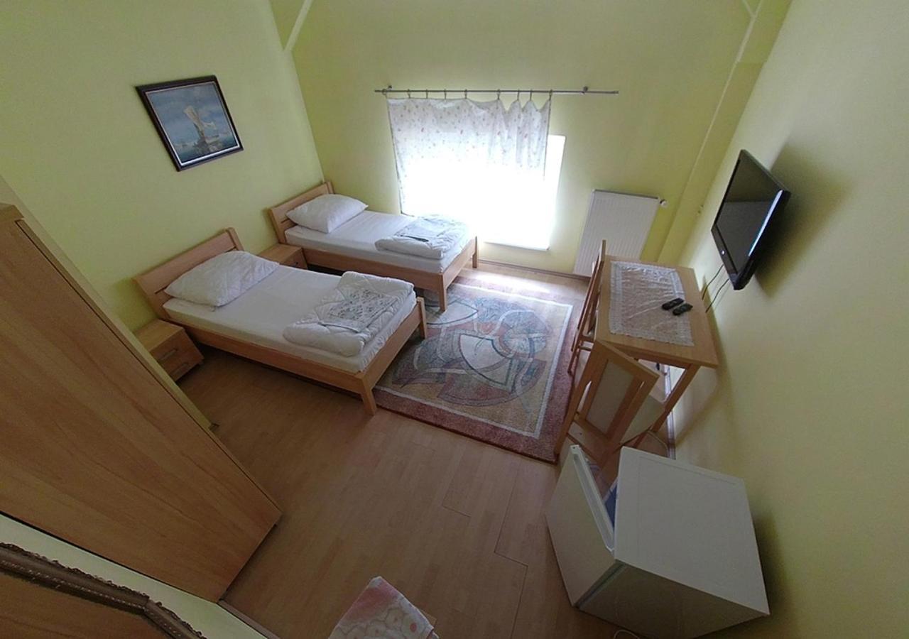 Hostel "Na Bocianowie" Бидгошч Екстериор снимка